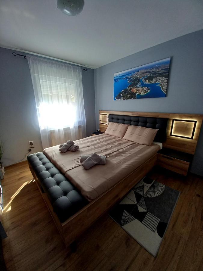 Ferienwohnung Apartman Barbara Pula Exterior foto